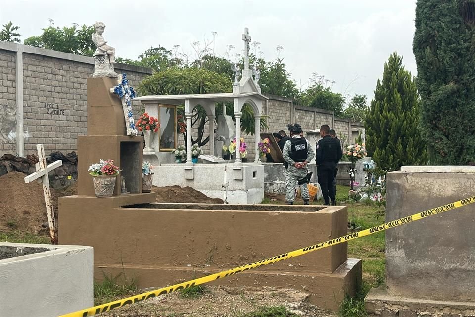Las fosas dentro de los cementerios, es un modus operandi muy común.