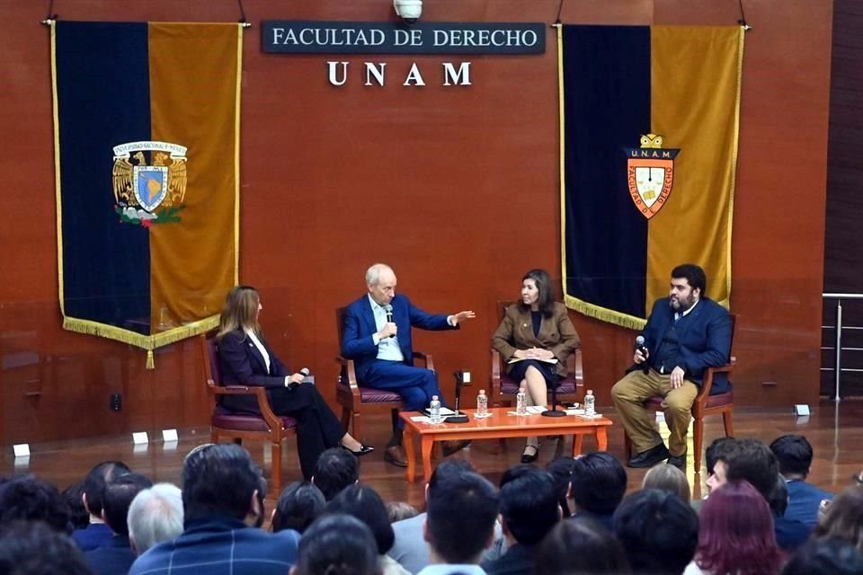 El académico de la Universidad de Harvard cumple una visita de dos días en la CDMX.