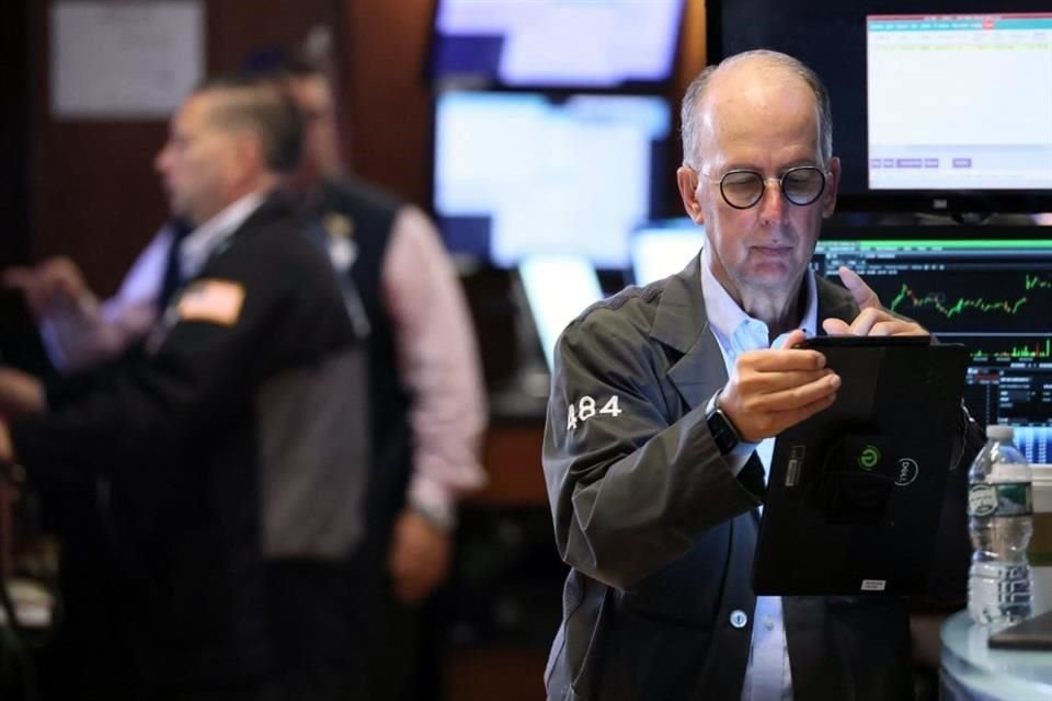 En la apertura, los índices S&P 500 y Nasdaq alcanzaron nuevos máximos, impulsados por las perspectivas de recortes de tasas por parte de la Fed tras datos de empleo.
