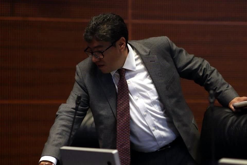 El senador morenista Saúl Monreal advirtió que, de no permitírsele competir por la gubernatura de  Zacatecas con Morena, lo hará por medio del PT o Partido Verde.