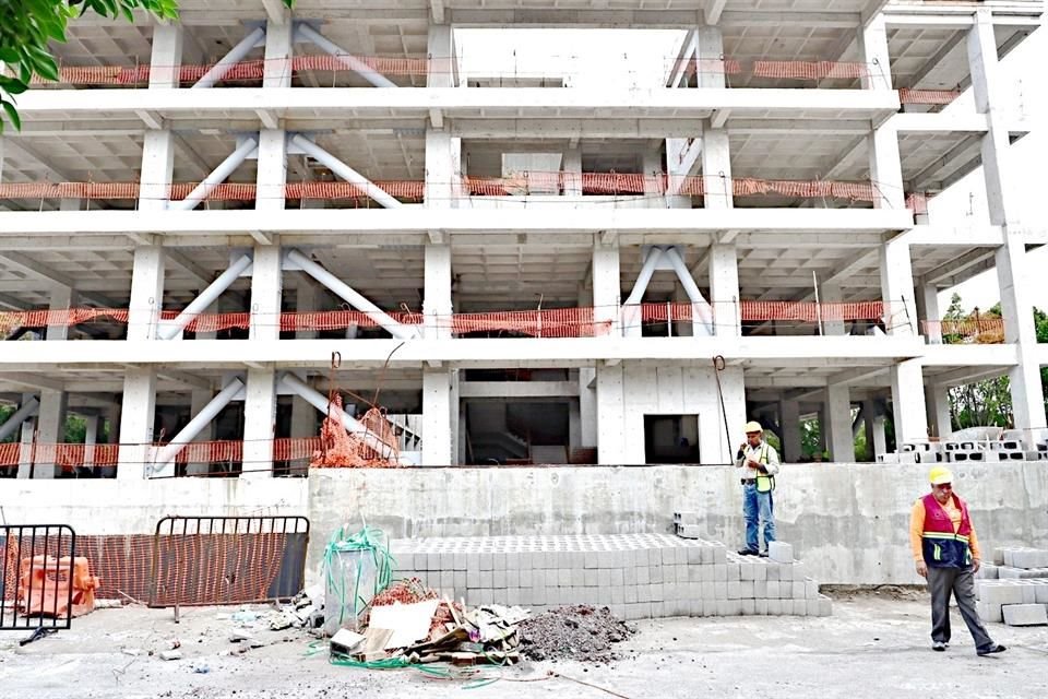 Legisladores exigieron a autoridades de Cámara de Diputados aclarar el gasto de más de mil mdp en construcción de edificio administrativo.