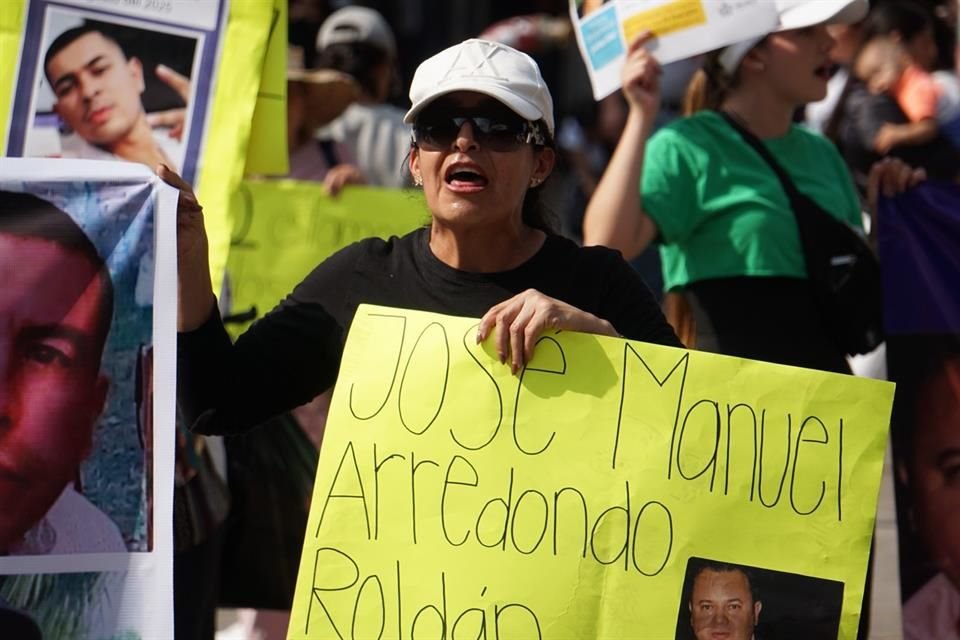 Familiares, amigos y voluntarios se manifestaron por quinta vez por la desaparición de Gary, Héctor y Manuel.