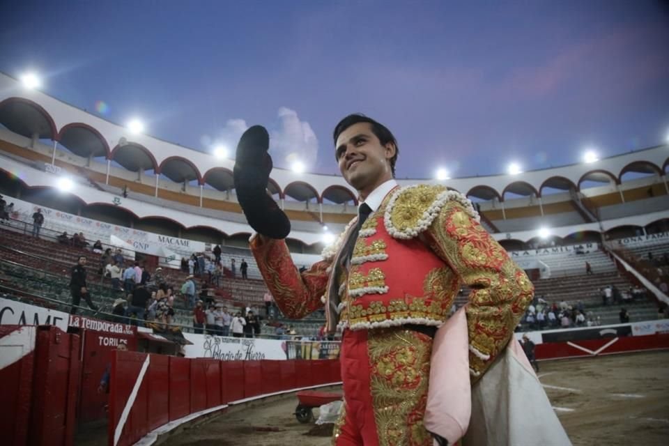 Diego Sánchez cortó la única oreja de la corrida inaugural de la Temporada Grande 2025, en la Plaza de Toros Nuevo Progreso.