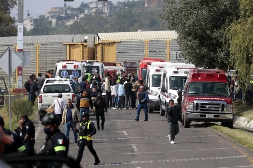 Corporaciones de seguridad y auxilio laboran en el lugar.