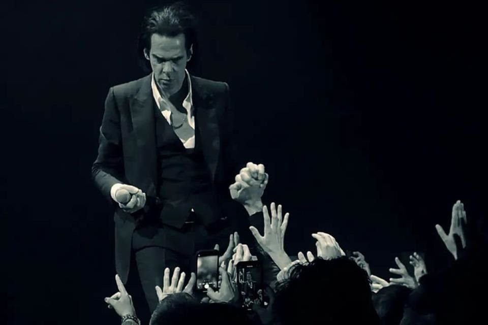 El vocalista de la banda de rock Nick Cave and The Bad Seeds recibió en julio de este año dos distinciones durante su visita a la ciudad francesa de Arlés.