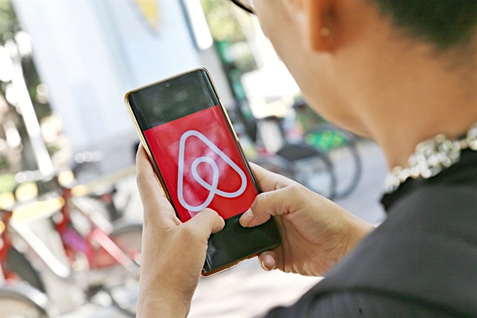 El Congreso de Jalisco arrancó ayer las mesas de consulta para regular el servicio de plataformas tecnológicas de hospedaje, como Airbnb. 