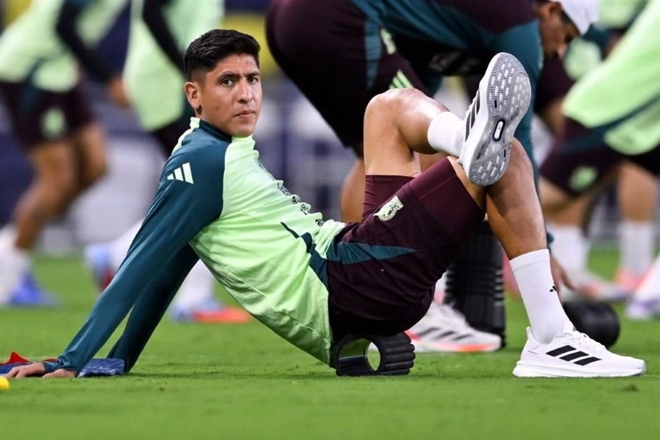 Edson Álvarez no jugará este martes.