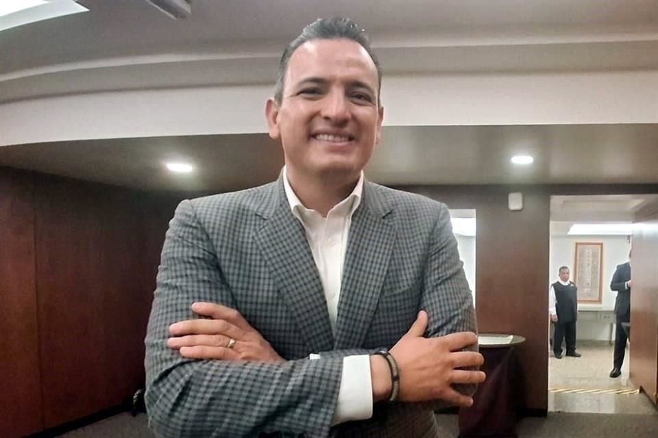 De visita en el Senado, Mario Bonilla, Alcalde de Chihuahua, abogó por una elección abierta a la ciudadanía para elegir al abanderado PAN con miras a los comicios de 2027.