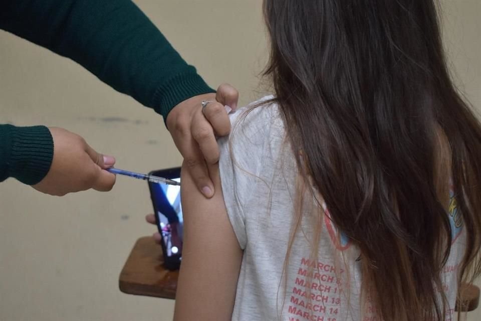 Jalisco registró su primer caso de sarampión, confirmó el titular de Salud, Héctor Raúl Pérez; es un niño de dos años, oriundo de Zapopan.