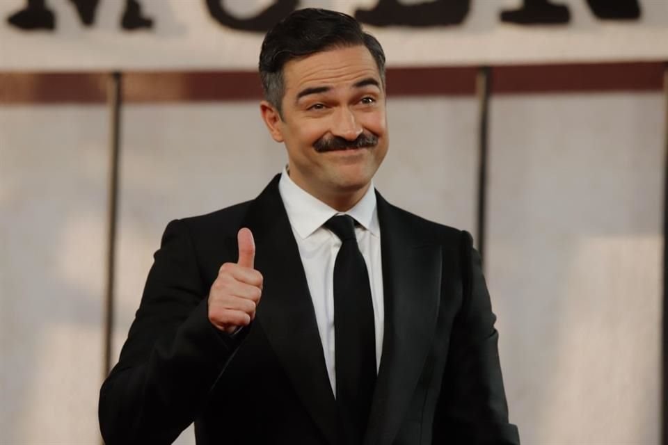 Alfonso Herrera se ha enfocado por completo en las adaptaciones literarias a la pantalla.