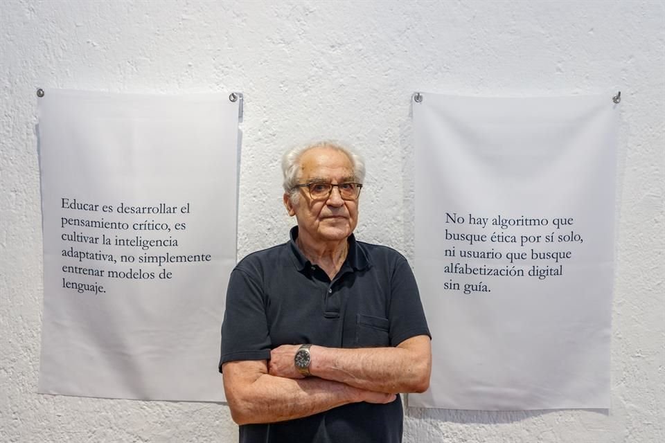 Expone 'Resurrección de Simón Rodríguez: El diccionario del poder' en el Ex Convento del Carmen, en Guadalajara.