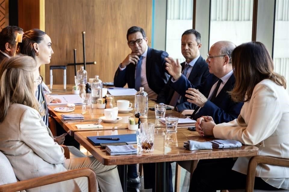 En la reunión se discutió de cómo tender puentes entre el Plan México y el sector privado para impulsar inversión.