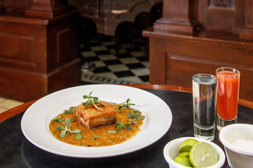 Puerco con verdolagas del chef Víctor Farfán, quien cocinó en el Salóon del Bosque en la presentación del Tequila Parejo.