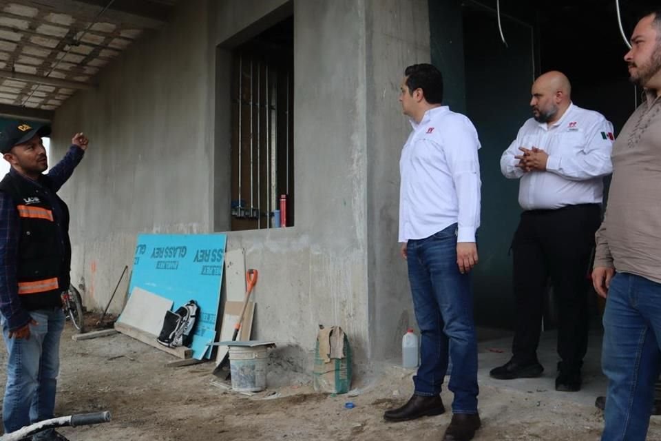 Autoridades del Infonavit y de Tlajomulco realizaron ayer un recorrido de supervisión por los polígonos a intervenir.