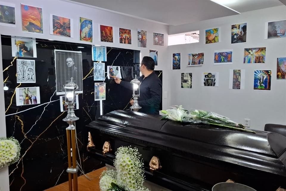 Jorge Islas era profesor de artes plásticas en el Cecyt 7, del Instituto Politécnico Nacional. Además de escultor y escritor.