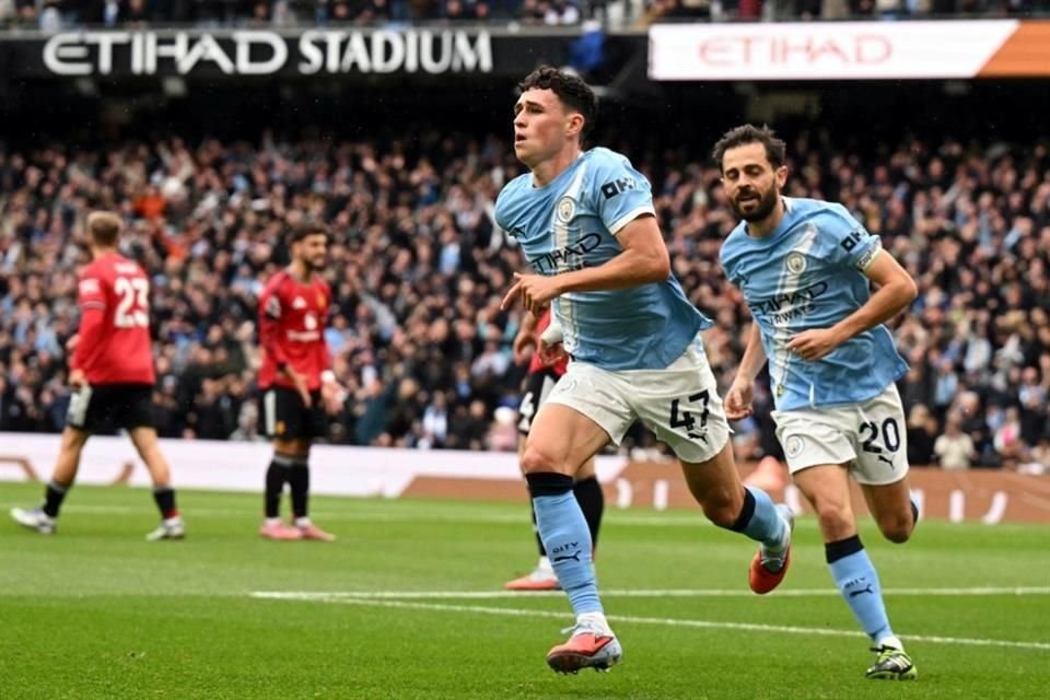Phil Foden llegó por atrás para rematar con la cabeza y abrir el marcador.