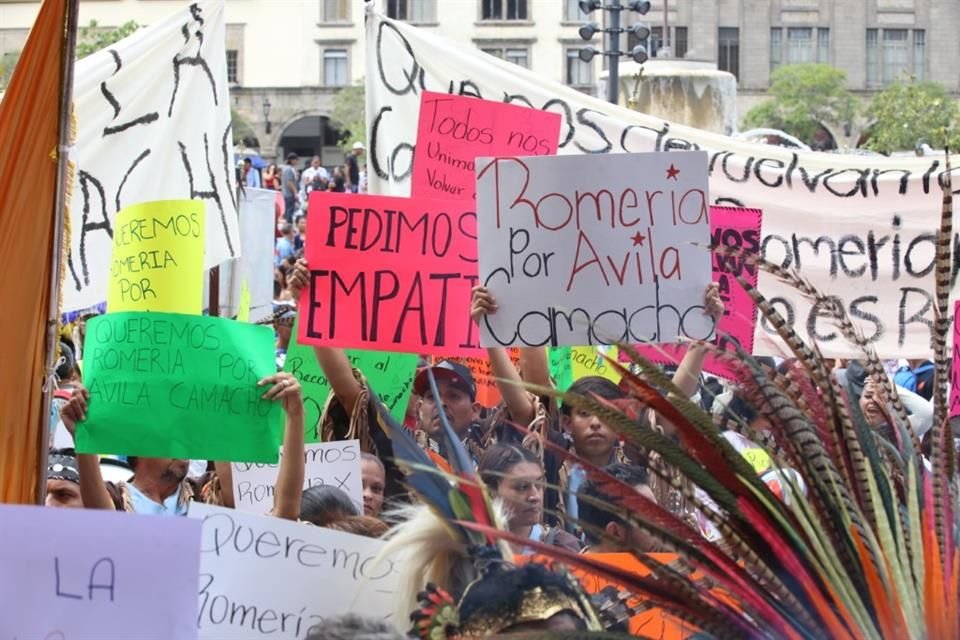 Danzantes se manifiestan.
