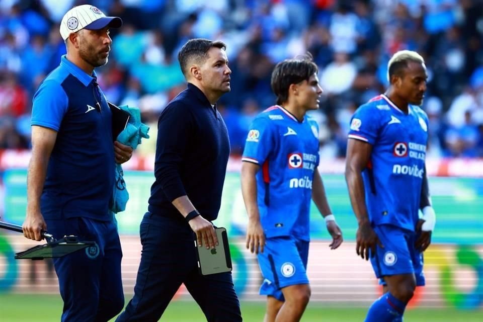 Nicolás Larcamón tiene el mejor arranque de torneo en su primera temporada con Cruz Azul, superando los inicios de Martín Anselmi y Vicente Sánchez con el cuadro cementero.