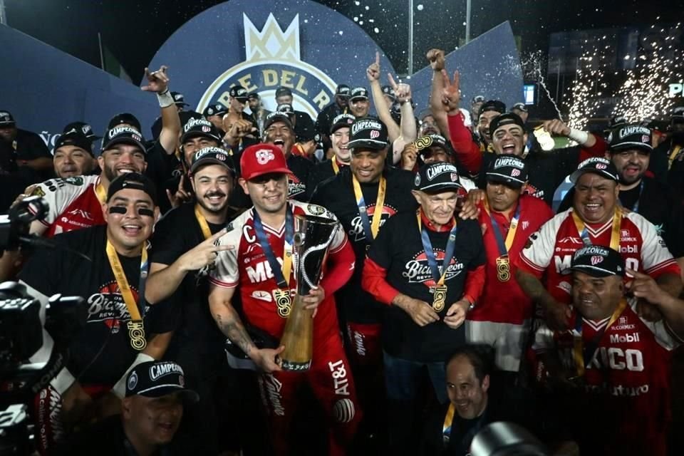 El México recibió su título 18 en la historia y se convirtió en el club de beisbol más ganador de todo el País.