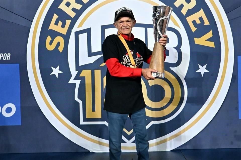 El contador público Alfredo Harp Helú, dueño de los Diablos Rojos del México, aseguró que el equipo irá por el tricampeonato de la LMB.