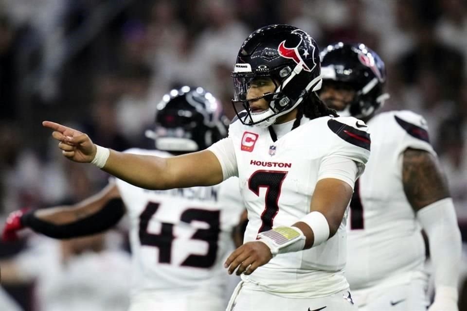 Los Texans se la pasaron dos cuartos sin poder pasar a la defensa de los Buccaneers, quienes vinieron de atrás a seis segundos del final.