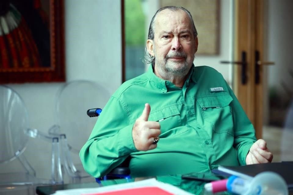 Mauricio Fernández, Alcalde de San Pedro.