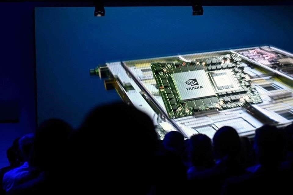 Según el FT, la Administración del Ciberespacio de China habría ordenado a empresas como ByteDance y Alibaba que pongan fin a sus pruebas y pedidos de la RTX Pro 6000D.
