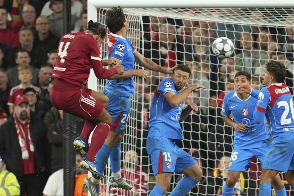 Virgil van Dijk le dio los tres puntos la Liverpool.