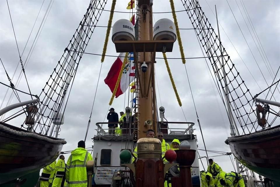El 17 de mayo, el Buque Escuela 'Cuauhtémoc' se accidentó contra el puente de Brooklin, en Nueva York, Estados Unidos. El saldo fue de dos marinos fallecidos.