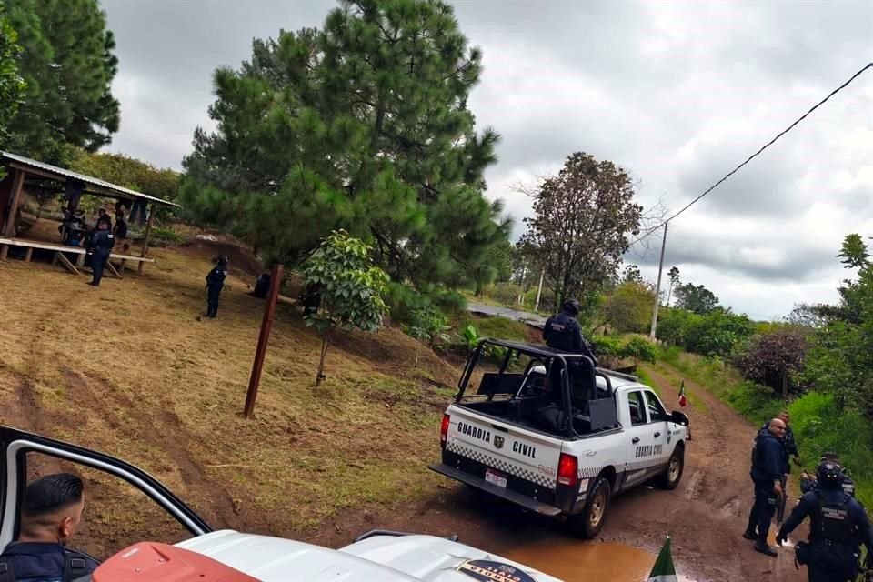 La Secretaría de Seguridad Pública de Michoacán confirmó que un grupo de militares, pertenecientes a la XXI Zona Militar, fueron emboscados por un grupo de civiles armados.