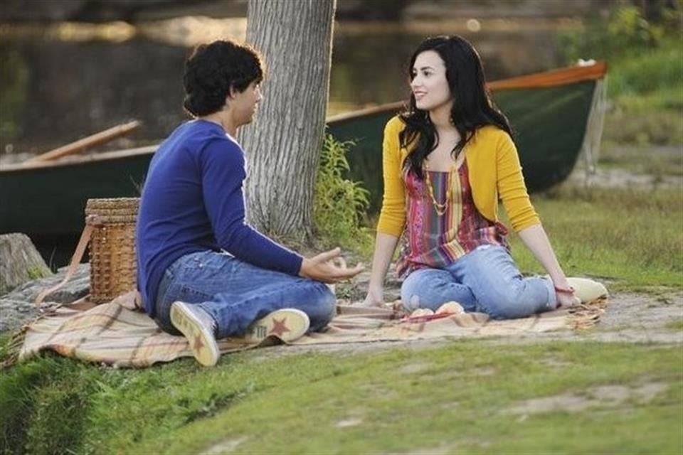 La película ha recibido luz verde para Disney+ y Disney Channel, y el rodaje comenzó esta semana en Vancouver, con Joe, Nick y Kevin Jonas retomando sus papeles.