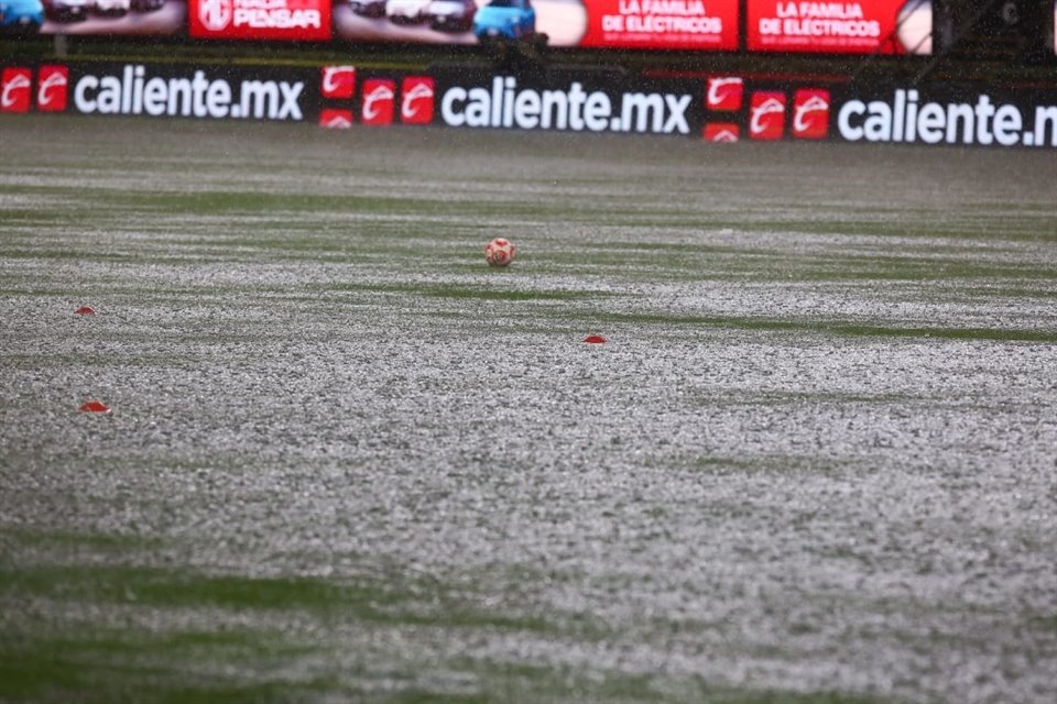 Así lucía el Estadio cerca de las 19:30 horas.