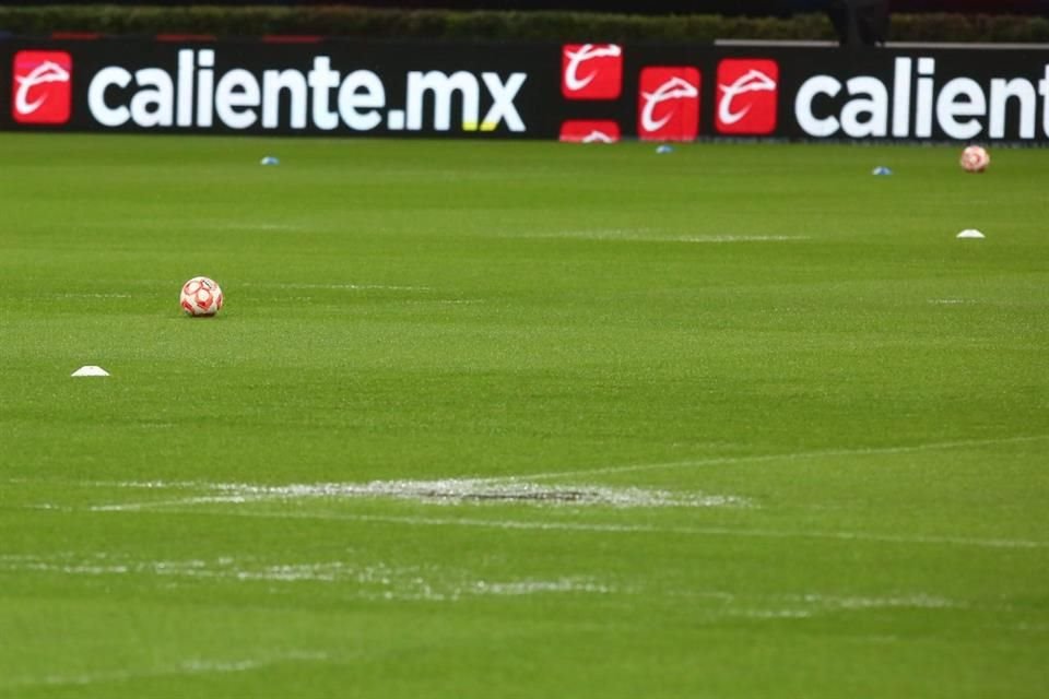 El sistema de drenaje de la cancha del Estadio AKRON superó su primera prueba tras un fuerte diluvio que azotó la zona del Bajío, en la ZMG.