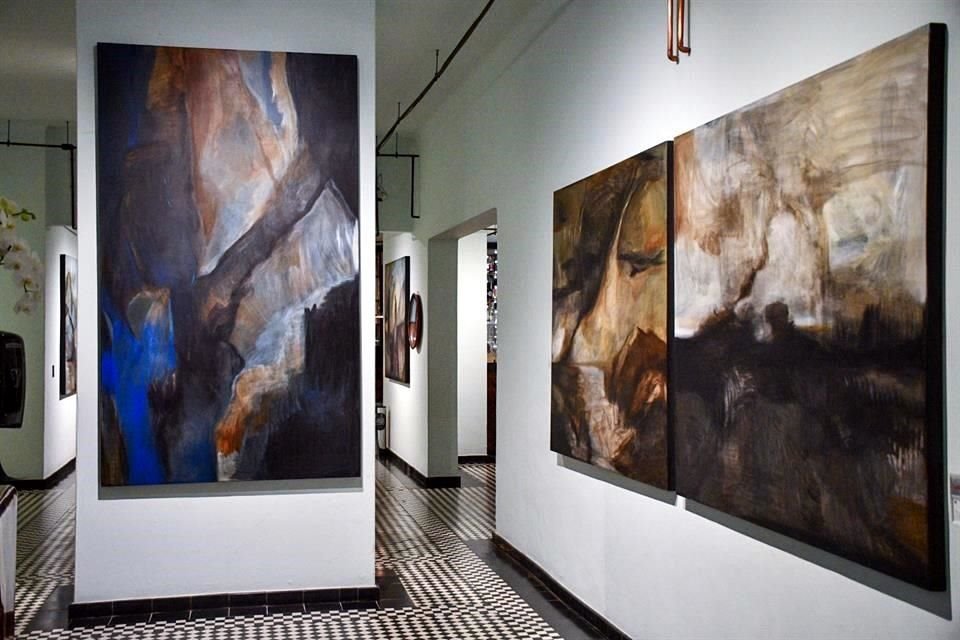 Piezas de la exposición 'Tiempo de Quemas', de la artista Ana Luisa Rébora, en Galería Adentro.