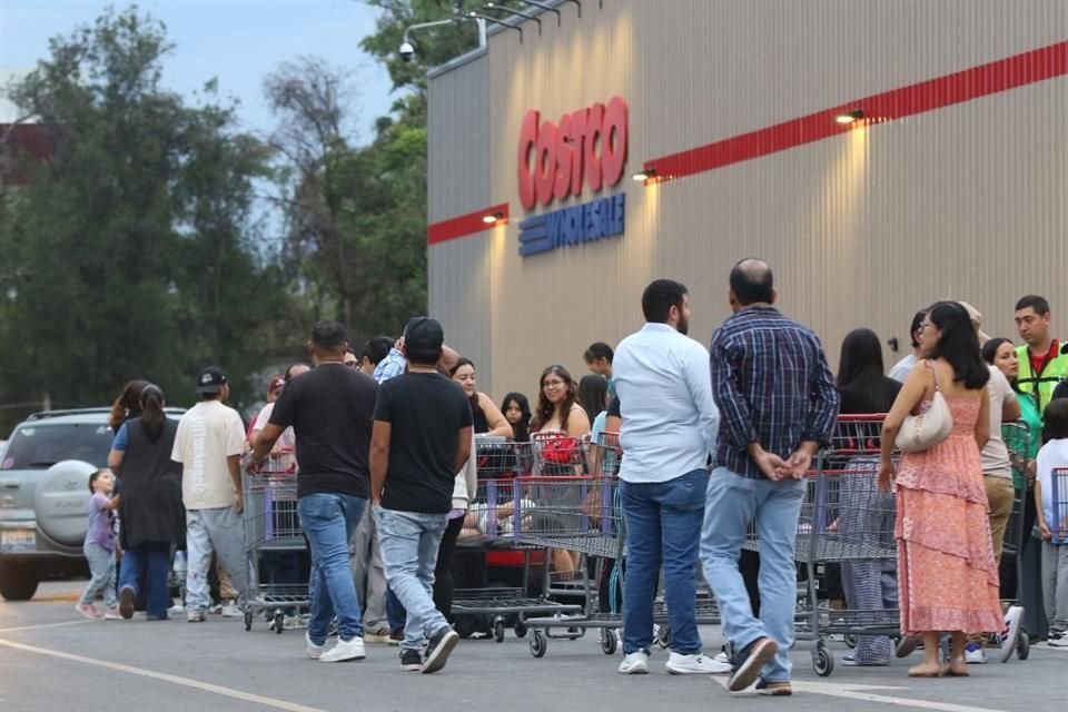 Costco San Isidro en Zapopan, se inauguró hoy, como la sucursal más grande de Latinoamérica; busca Lemus, impulse economía de la región.