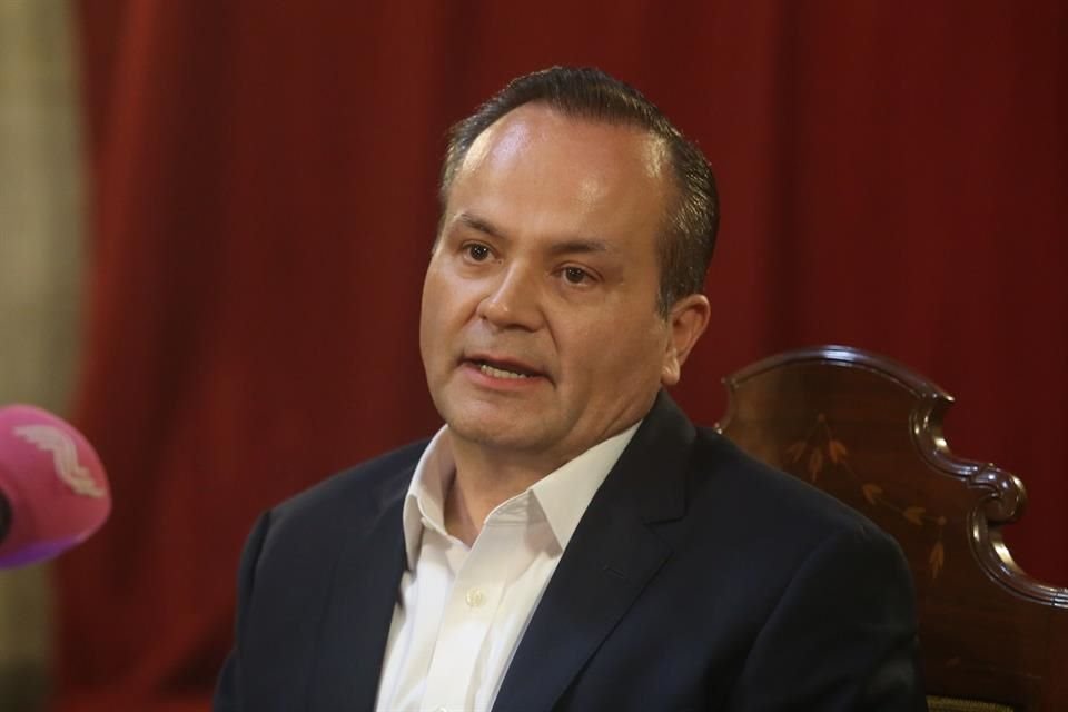 Alejandro Aguirre Curiel, Alcalde de Chapala.