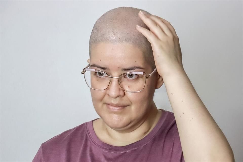 Laura Marisol Oceguera lucha contra la leucemia y también para sortear la forma de adquirir los medicamentos que requiere para combatir la enfermedad.