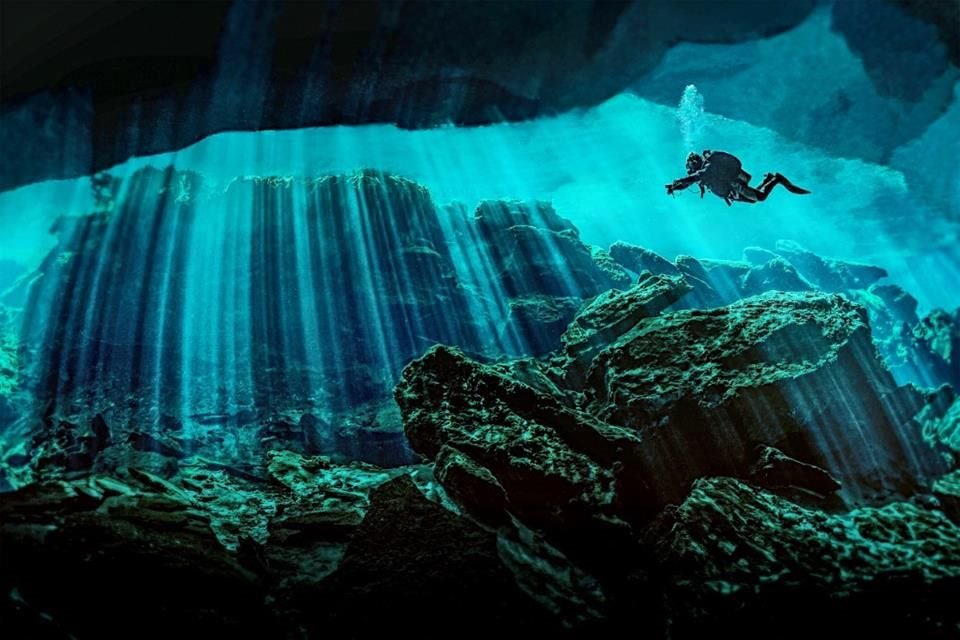 Quintana Roo te invita a explorar cenotes, selvas y ruinas mayas en un paraíso donde la naturaleza y la cultura se funden.