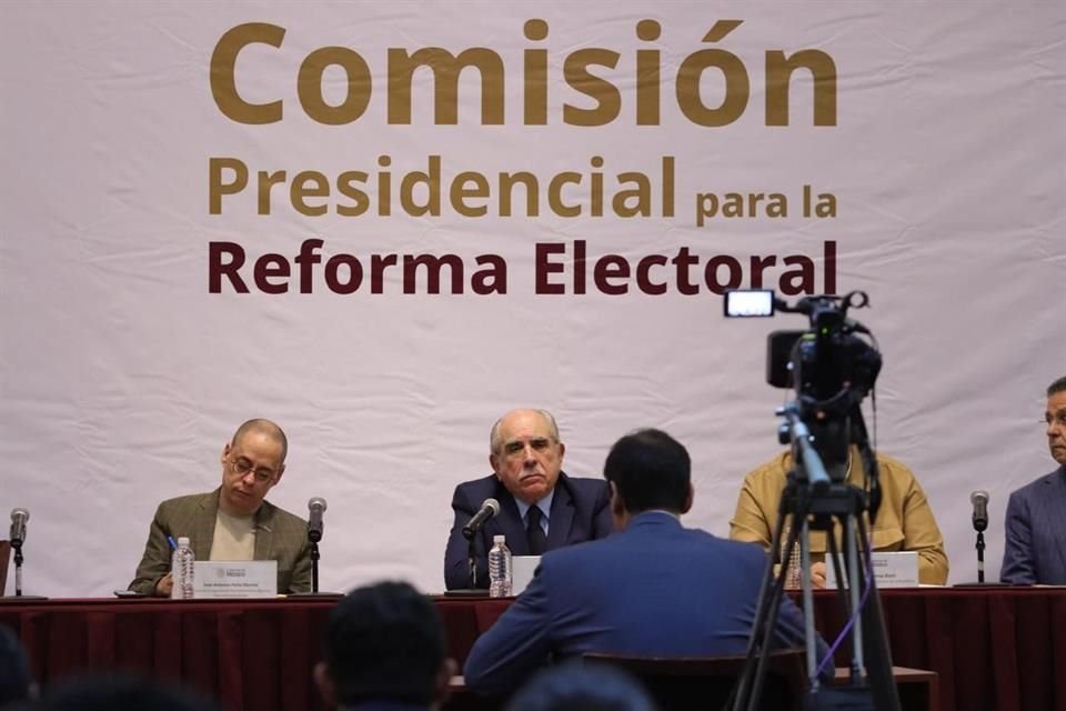 Pablo Gómez, ex titular de la UIF, admitió haber participado en la investigación sobre la entrada ilegal de hidrocarburos al País.