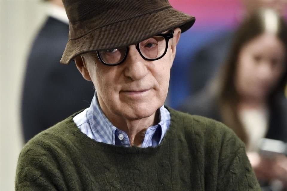 El reconocido y polémico cineasta Woody Allen se burló de la cultura de la cancelación y cuestionó a los actores que han rechazado trabajar con él.