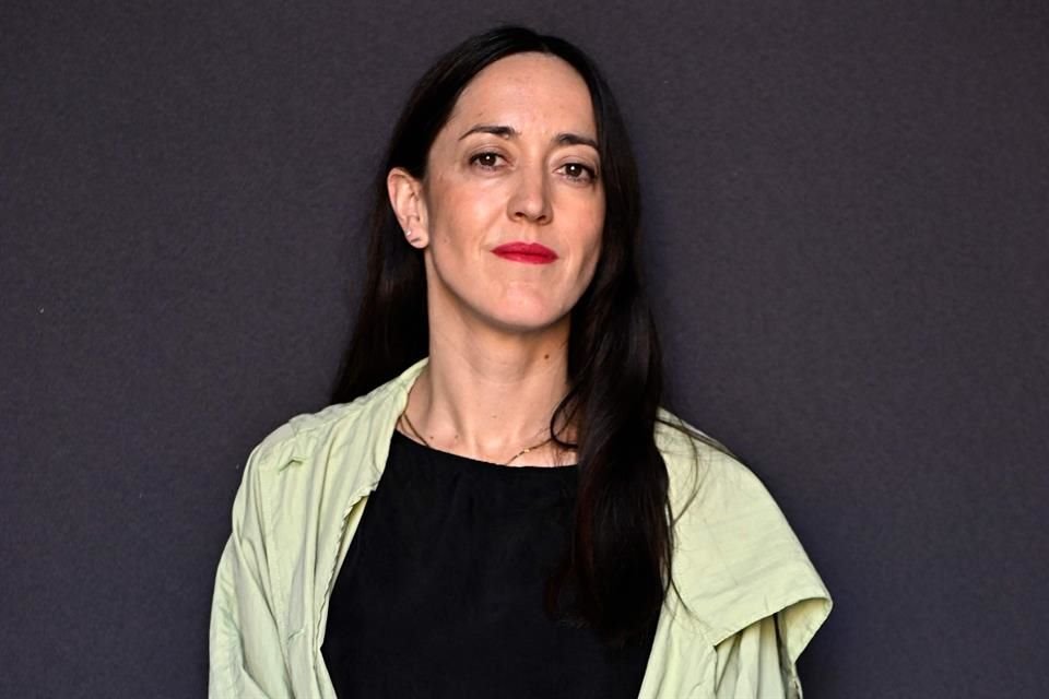 El cuarto largometraje de Sotomayor, que será estrenado el 10 de octubre en Netflix, explora la relación de Estela, una mujer que dejó su vida atrás en Chiloé.