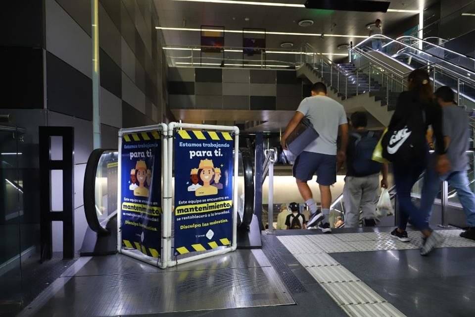 Las escaleras eléctricas ha estado fuera de servicio en varias estaciones de la Línea 3 durante el año.