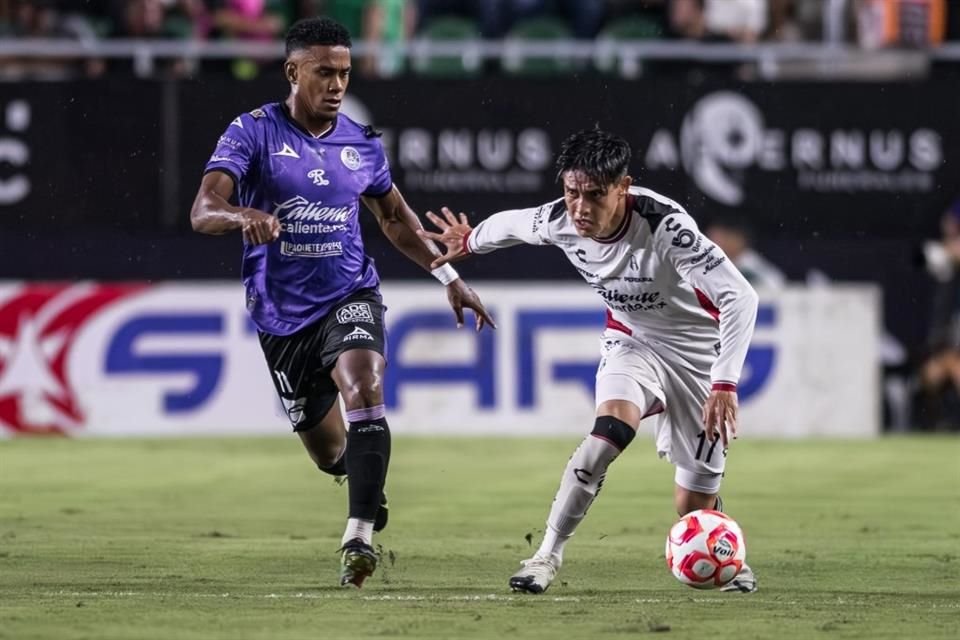 El Atlas aún no gana con Diego Cocca y rescató un empate 1-1 en Mazatlán, con un penal de último minuto de Uros Durdevic.