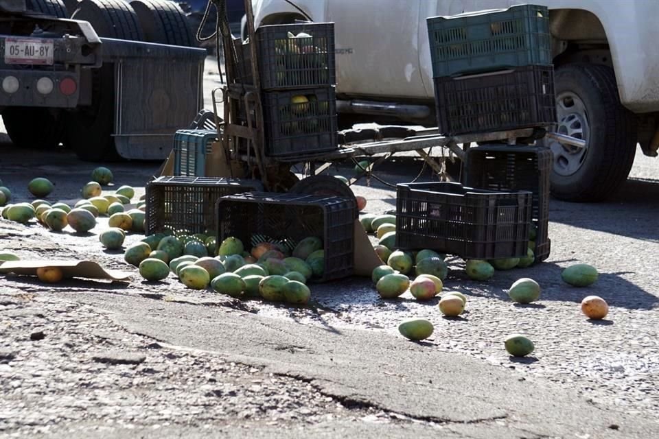 Un hombre murió tras ser atropellado por una camioneta pick-up en el cruce de las Calles Coyul y Chicalote, en la Colonia Comercial Abastos.