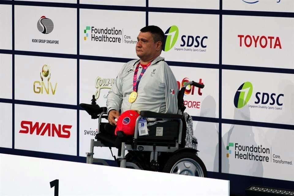 El tapatío obtuvo la medalla de oro en los 50 metros pecho SB2 en el Campeonato Mundial de Paranatación celebrado en Singapur.