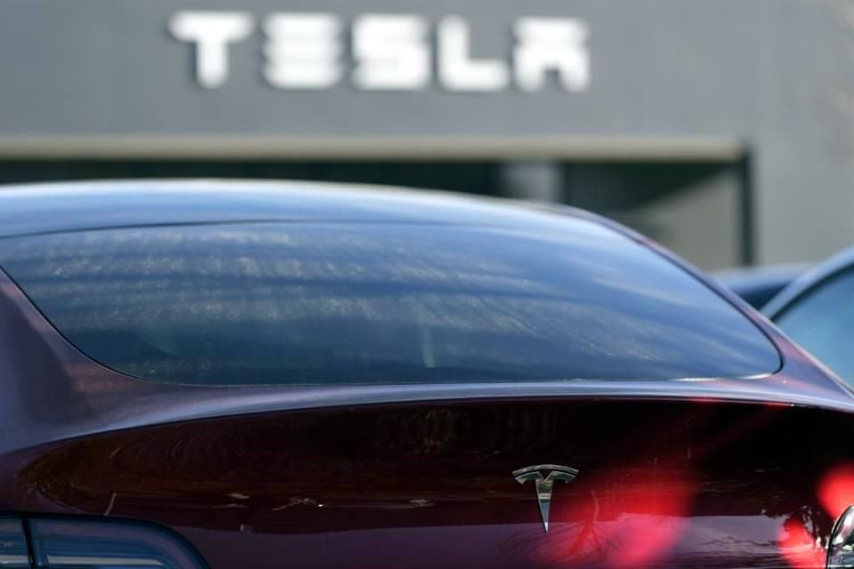 Esta aprobación marca el tercer estado en el que Tesla realiza pruebas de vehículos autónomos, después de Texas y Nevada.
