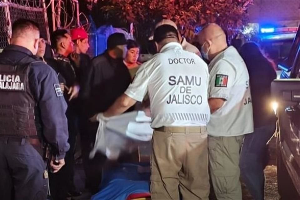 Reportan pelea entre 10 adolescentes en Arboledas del Sur, en Guadalajara, que dejó un saldo de dos lesionados. No hay detenidos.