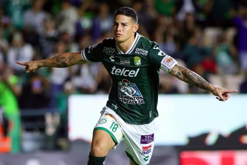 James Rodríguez marcó de penal el 1-0.