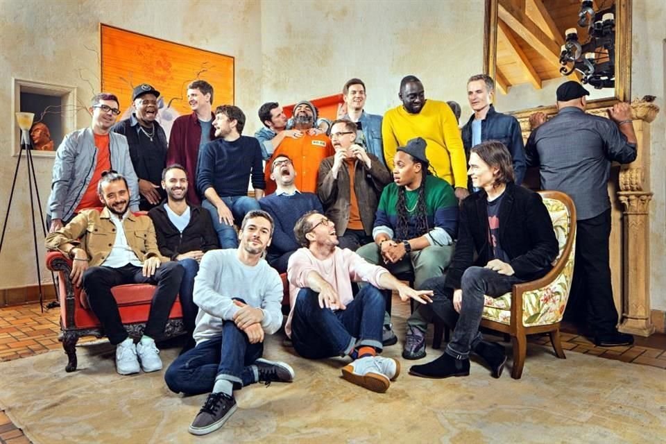 Snarky Puppy, banda estadounidense conformada por hasta 25 músicos en rotación permanente, ha ganado cinco Premios Grammy. Ofrece un par de conciertos este viernes 26 en Guadalajara y el sábado 27 en la CDMX.