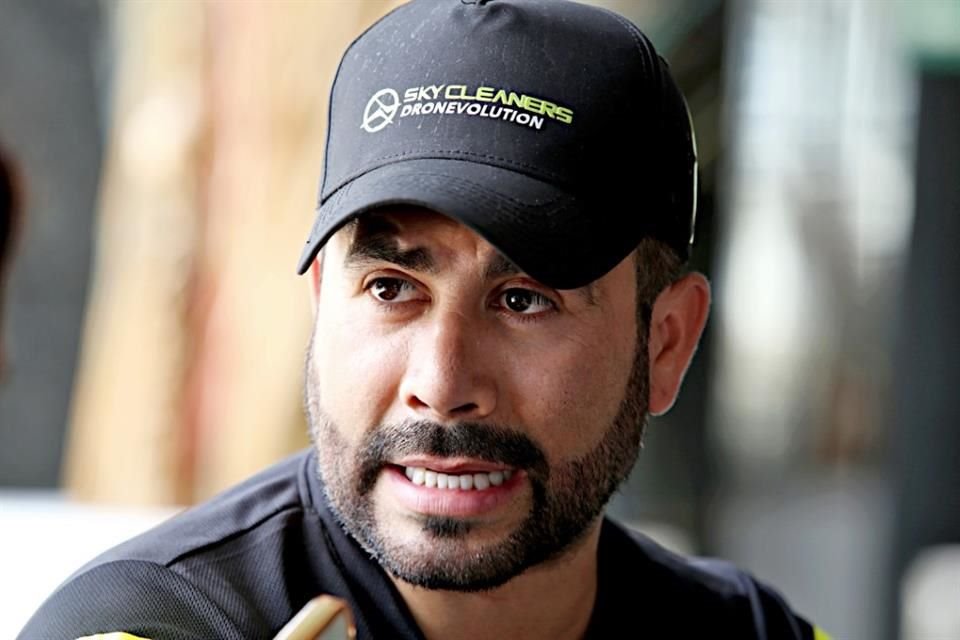 Jonathan Raúl Velázquez Torres, fundador de Skycleaners Dronevolution.